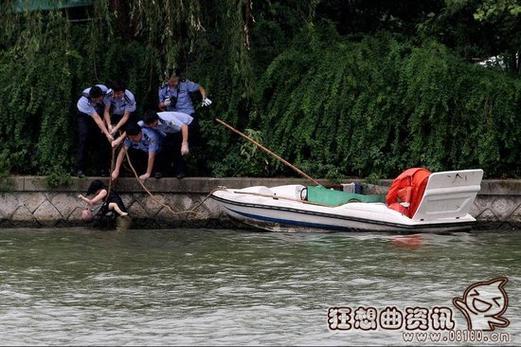 广东普宁女子跳河轻生，过路小哥飞奔跳河捞人，你怎么看广东女子带小孩跳河事件广东江门市民追赶盗贼先后跳河，结果双双溺亡，小偷家属是否应该赔偿 软件